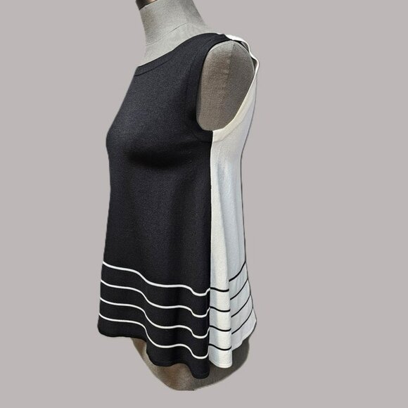 D. Exterior Sleeveless  Top - Picture 4 of 4